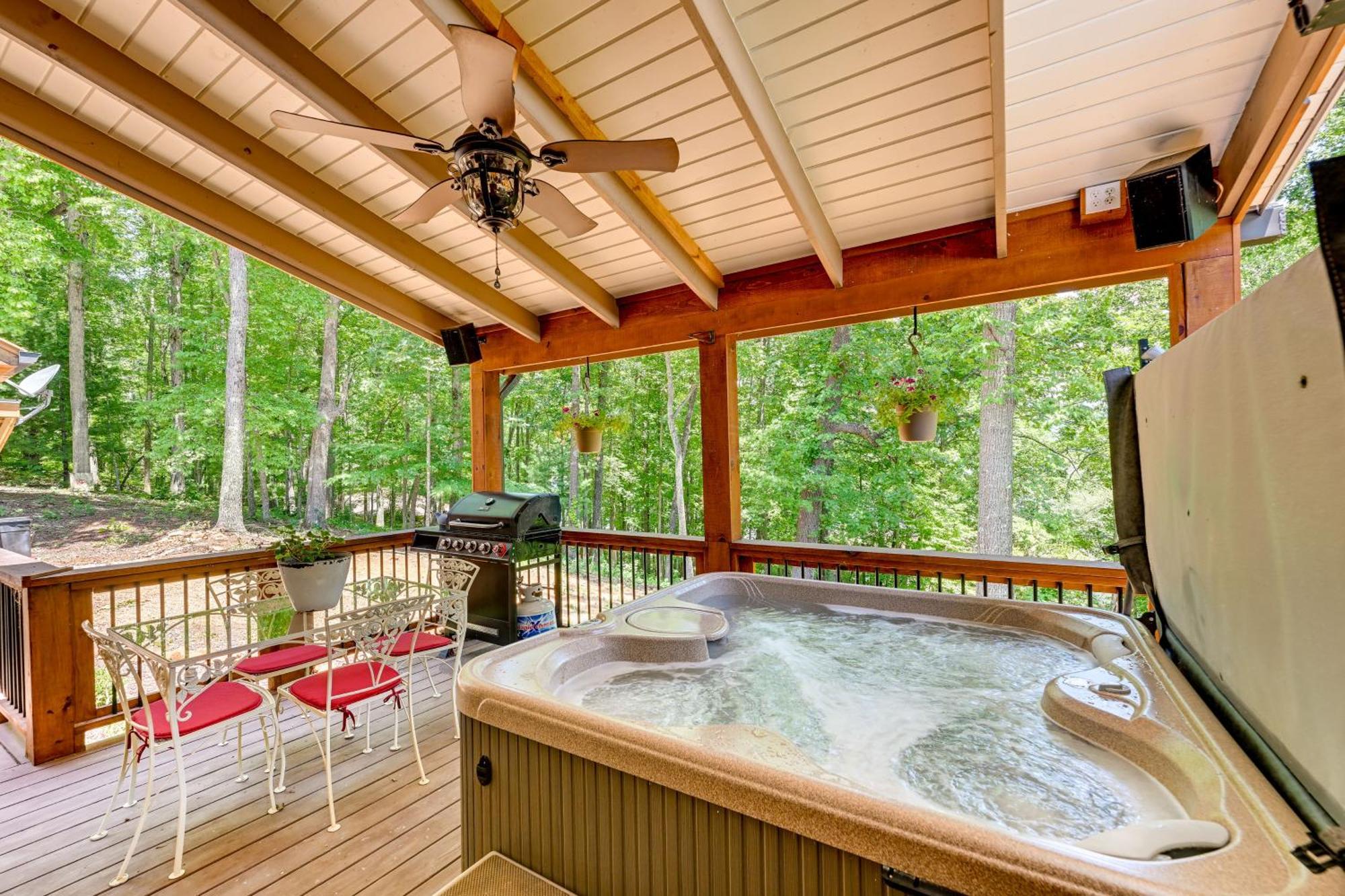 Charming Hiawassee Tiny Home With Hot Tub And Views! Extérieur photo